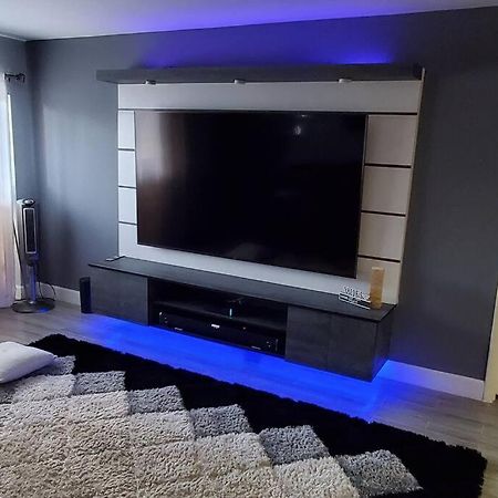 Fully Furnished, Beautiful, Spacious Two Bedroom Condo Lauderhill Bagian luar foto