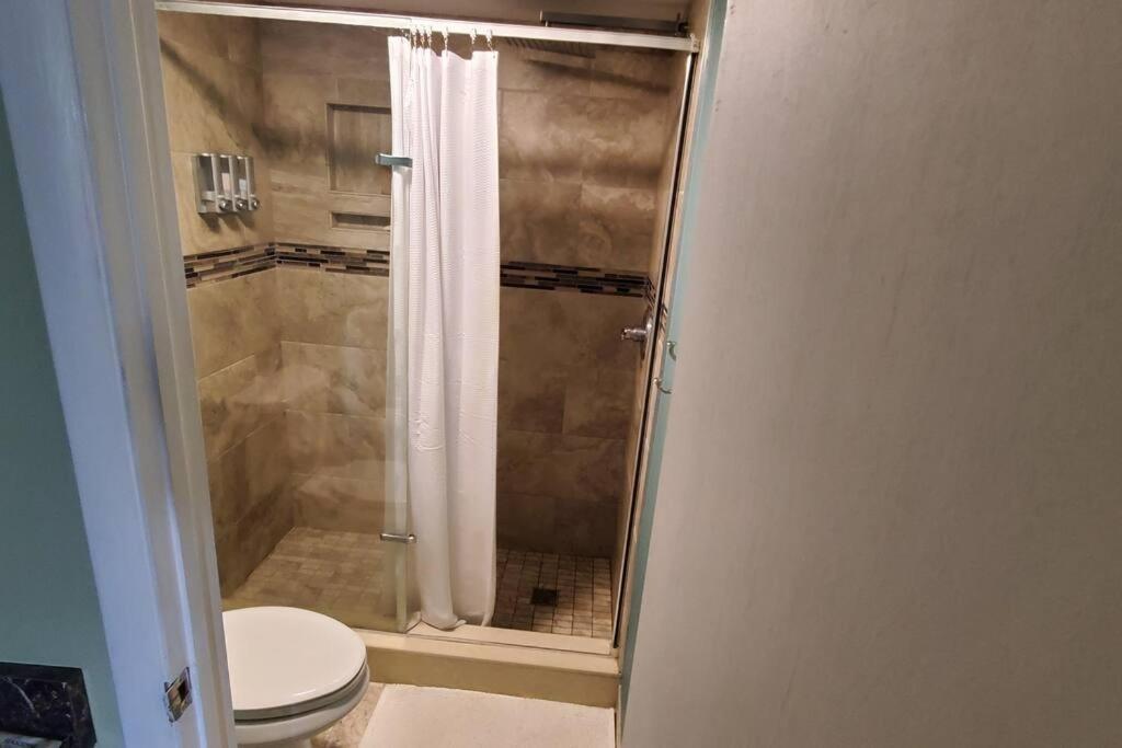 Fully Furnished, Beautiful, Spacious Two Bedroom Condo Lauderhill Bagian luar foto
