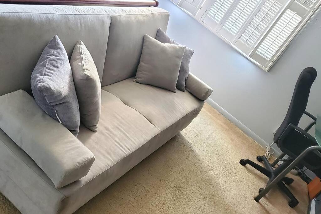Fully Furnished, Beautiful, Spacious Two Bedroom Condo Lauderhill Bagian luar foto