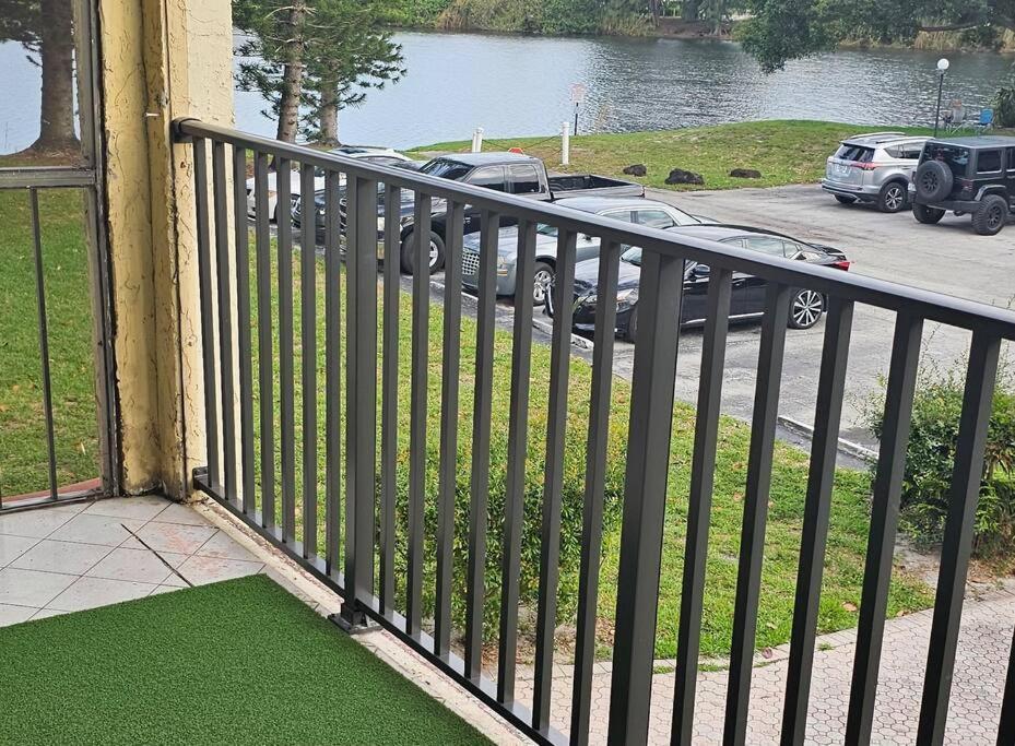 Fully Furnished, Beautiful, Spacious Two Bedroom Condo Lauderhill Bagian luar foto